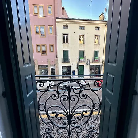Con Terrazzo Apartament